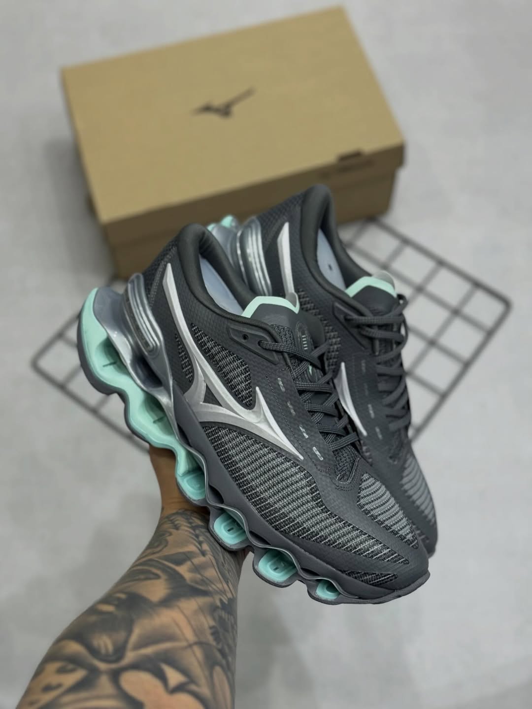 Mizuno Wave Prophecy 15 "Cinza e verde água"