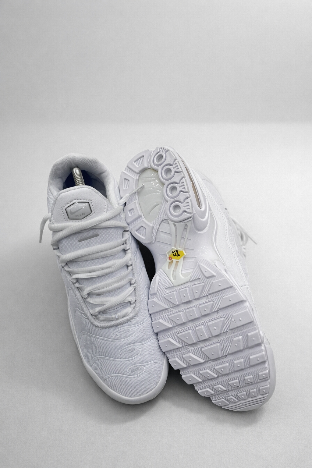 NK AIR MAX PLUS TN "TRIPLE WHITE"