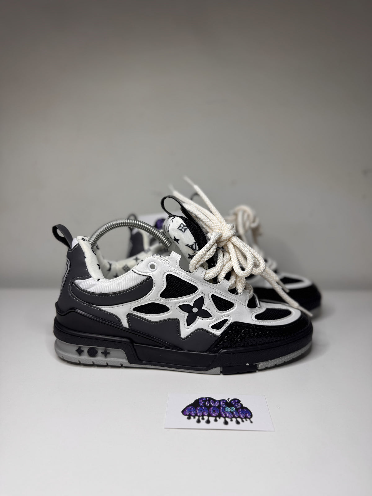 LOUIS VUITTON "LV SKATE GRIS"