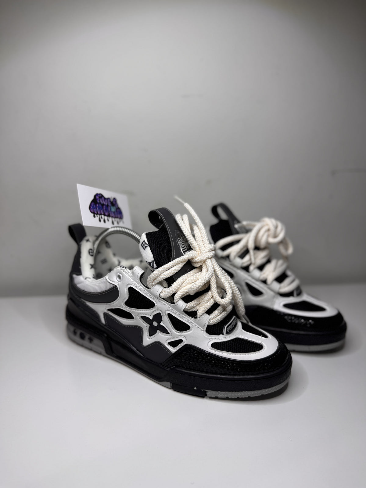 LOUIS VUITTON "LV SKATE GRIS"