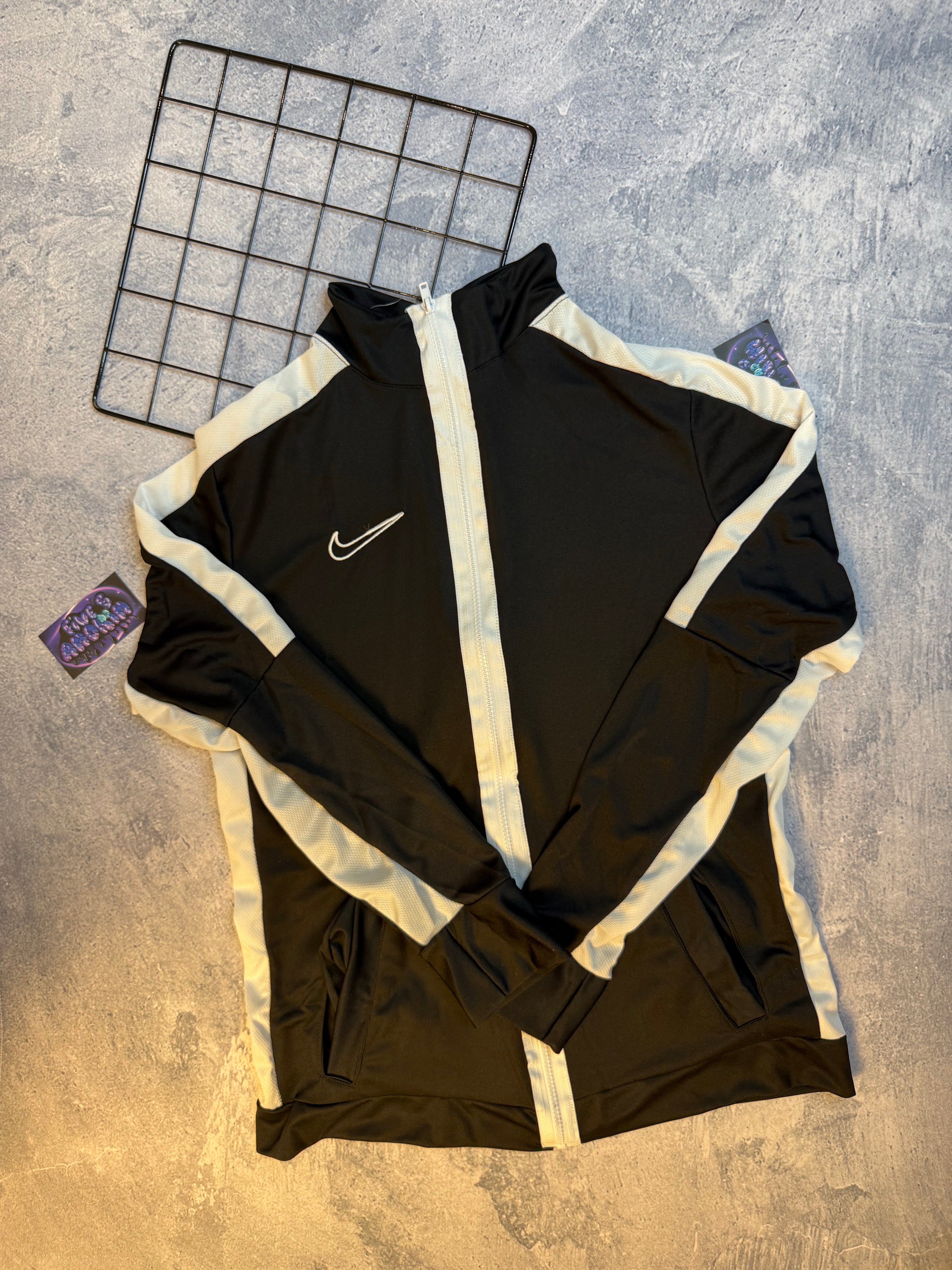 Drifit 2023 "Black Academy"