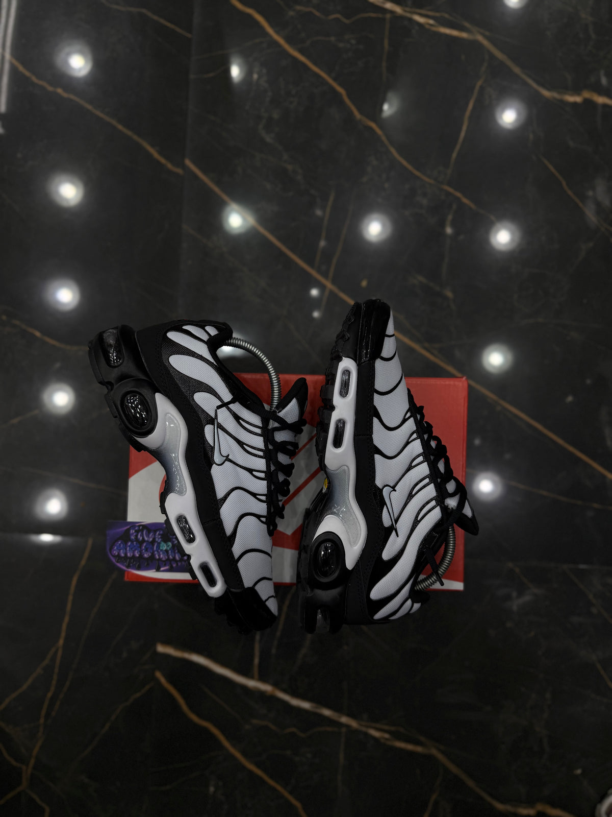 NK AIR MAX PLUS TN "OREO"