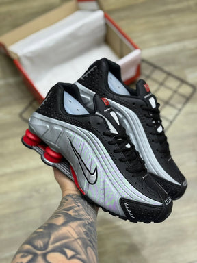 NK SHOX R4 "PRATA/VERMELHO" - PRONTA ENTREGA