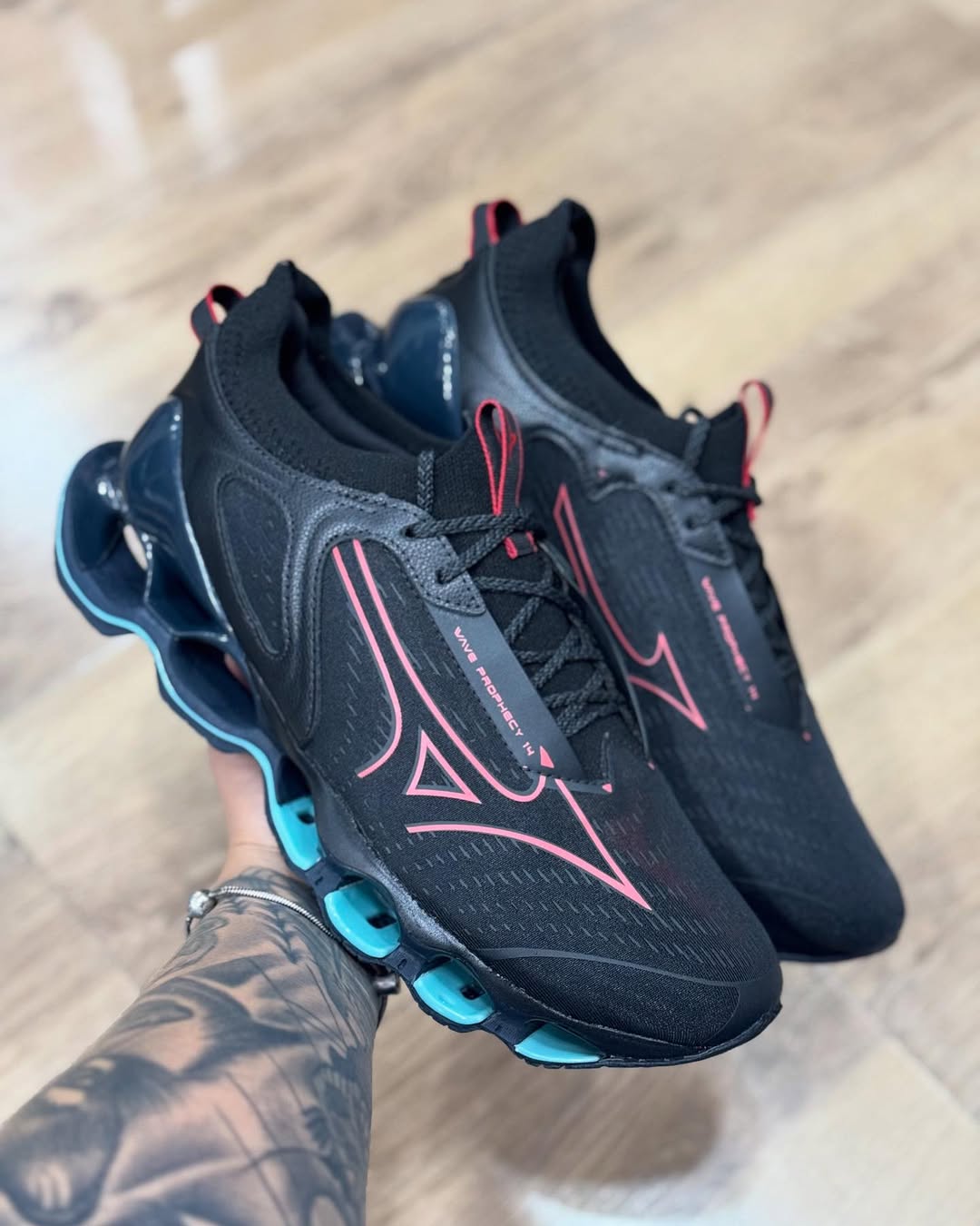 Mizuno Wave Prophecy 14 "Preto/Azul/Vermelho"