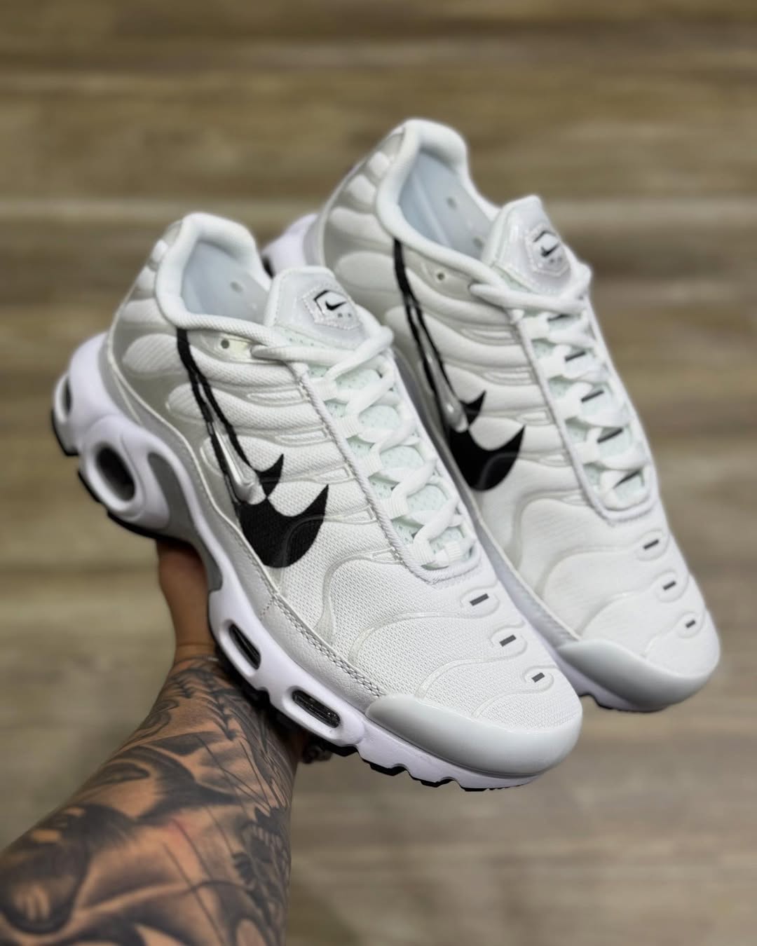NK AIR MAX PLUS TN "DOUBLE SWOOSH"