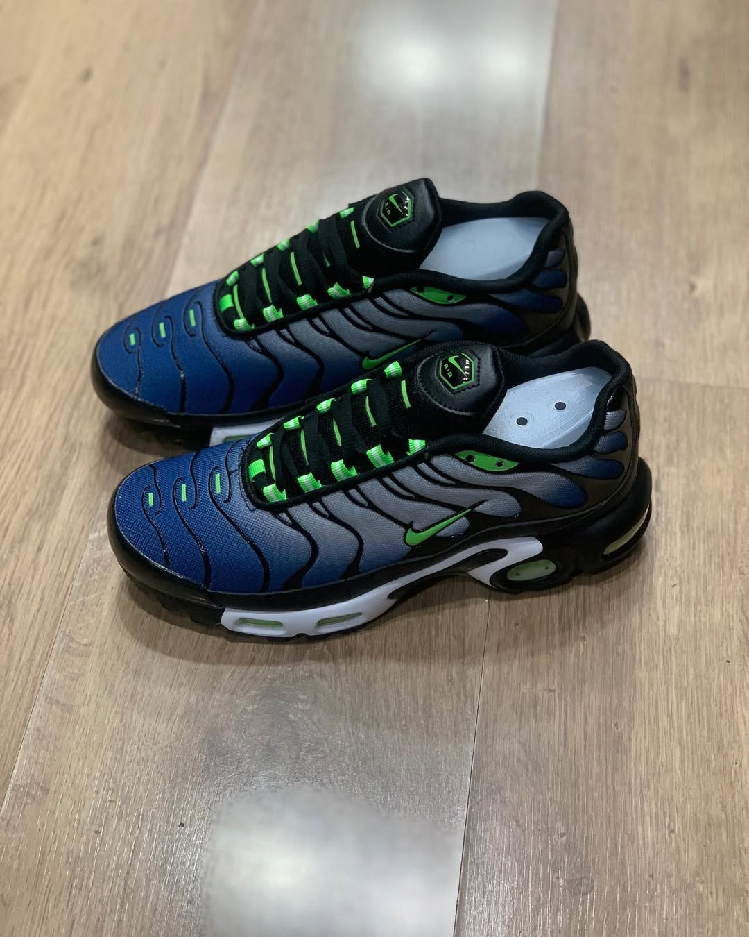 NK AIR MAX PLUS TN "ICONS DEEP"
