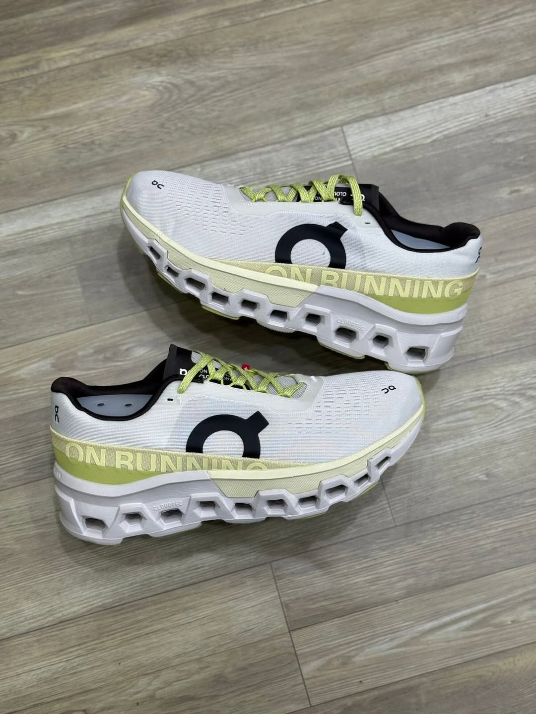 On Running Cloudmonster 2 "Mineral/Aloe" - Pronta entrega