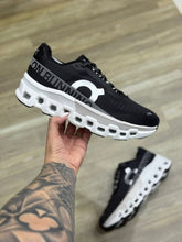 On Running Cloudmonster 2 "Preto/Branco" - Pronta entrega