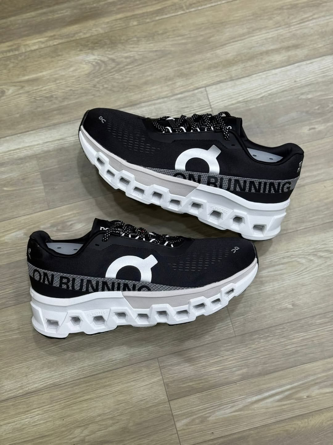 On Running Cloudmonster 2 "Preto/Branco" - Pronta entrega