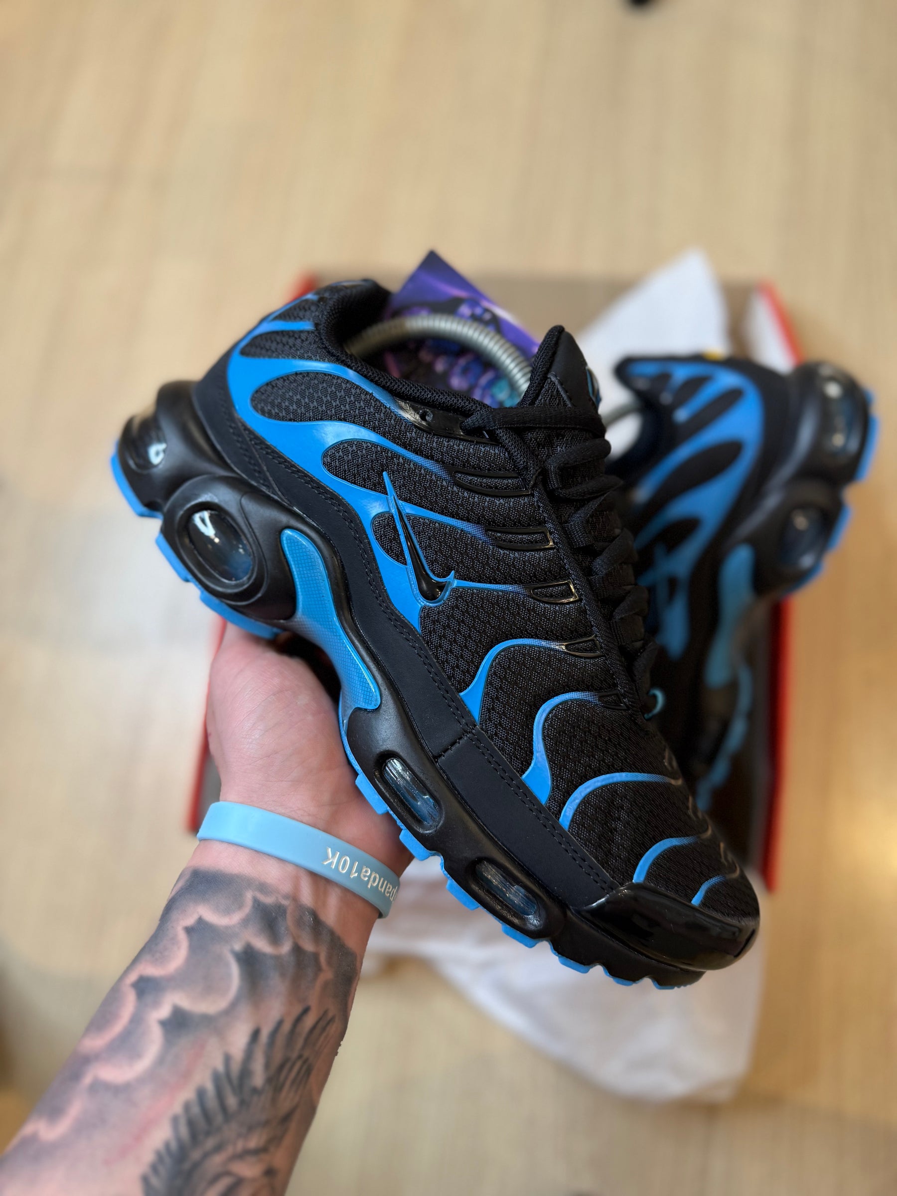 NK AIR MAX PLUS TN ''BLACK UNIVERSITY BLUE''