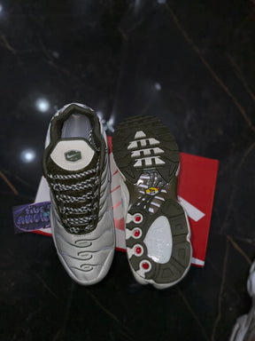NK AIR MAX PLUS TN ''BONE OLIVE''