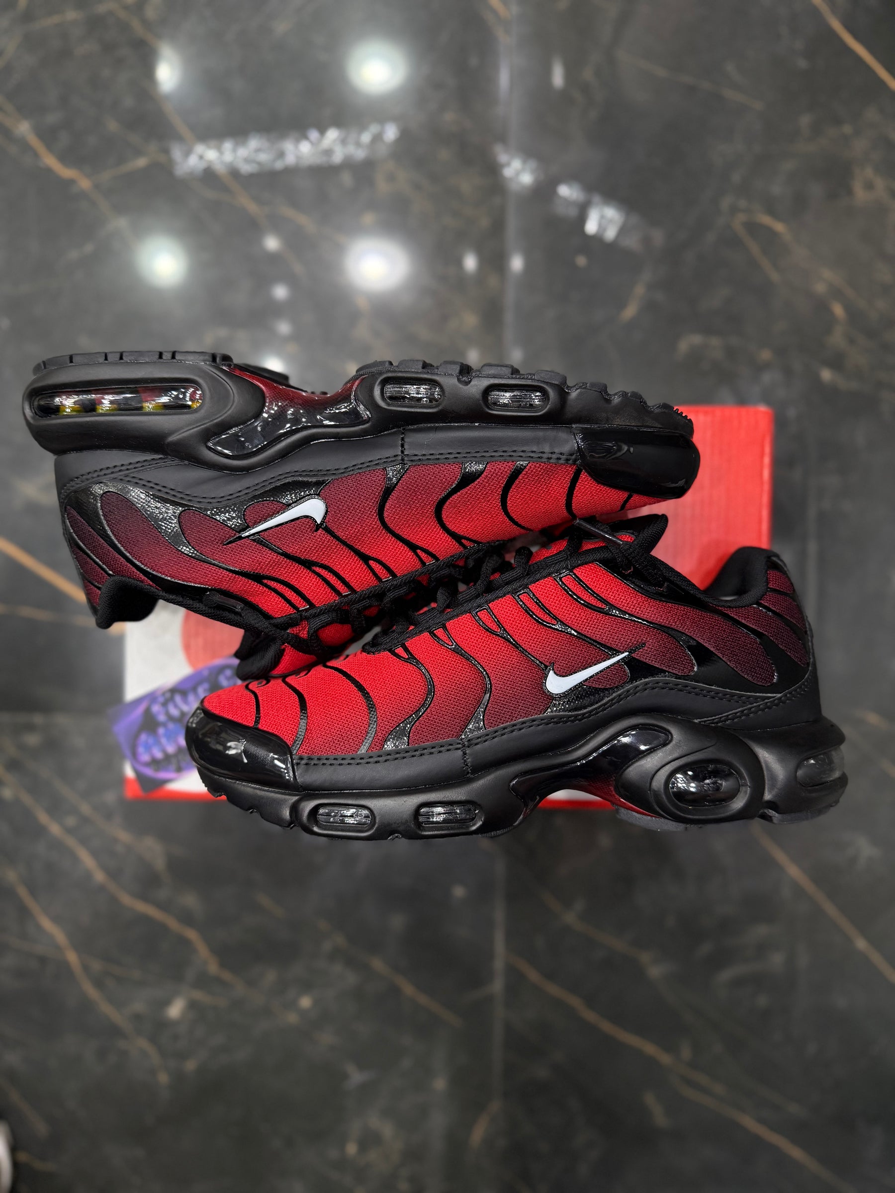 NK AIR MAX PLUS TN ''DEADPOOL''