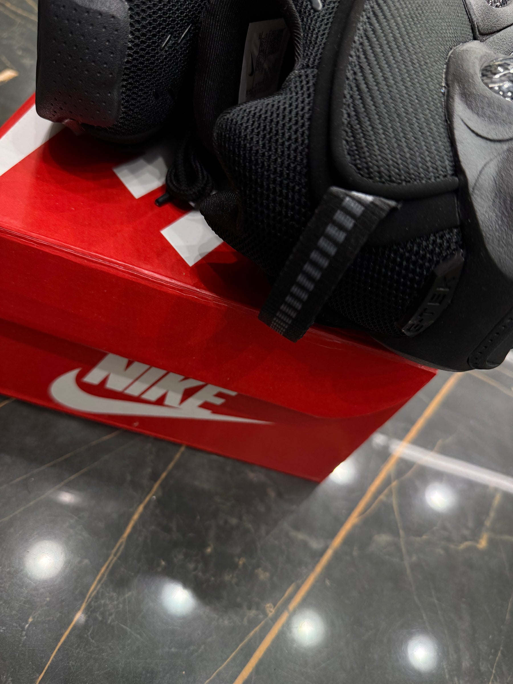 NOCTA x Nike Glide "Triple Black” - Pronta entrega