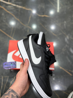 Borough Low “Preto/Branco"