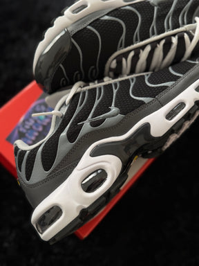 NK AIR MAX PLUS TN “COOL GRAY"