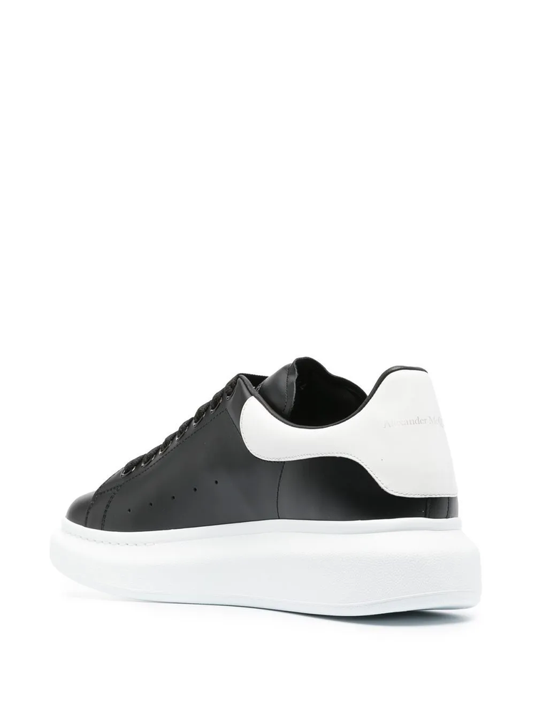 Alexander McQueen "Black and White"