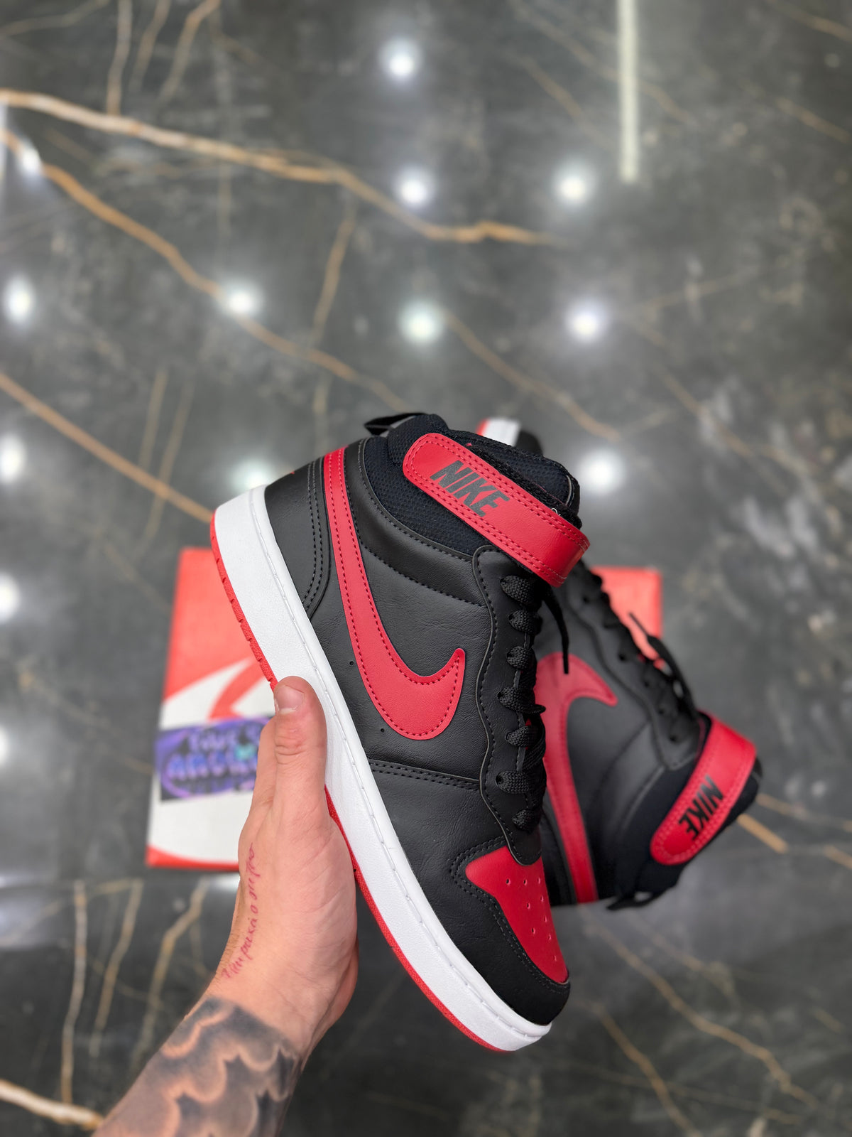 Borough Mid “Vermelho"