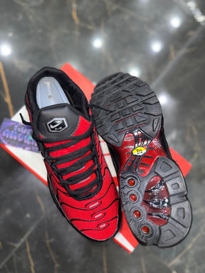 NK AIR MAX PLUS TN ''DEADPOOL''