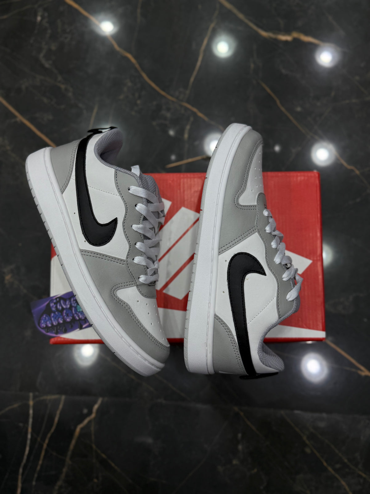 Borough Low “Cinza/Branco"