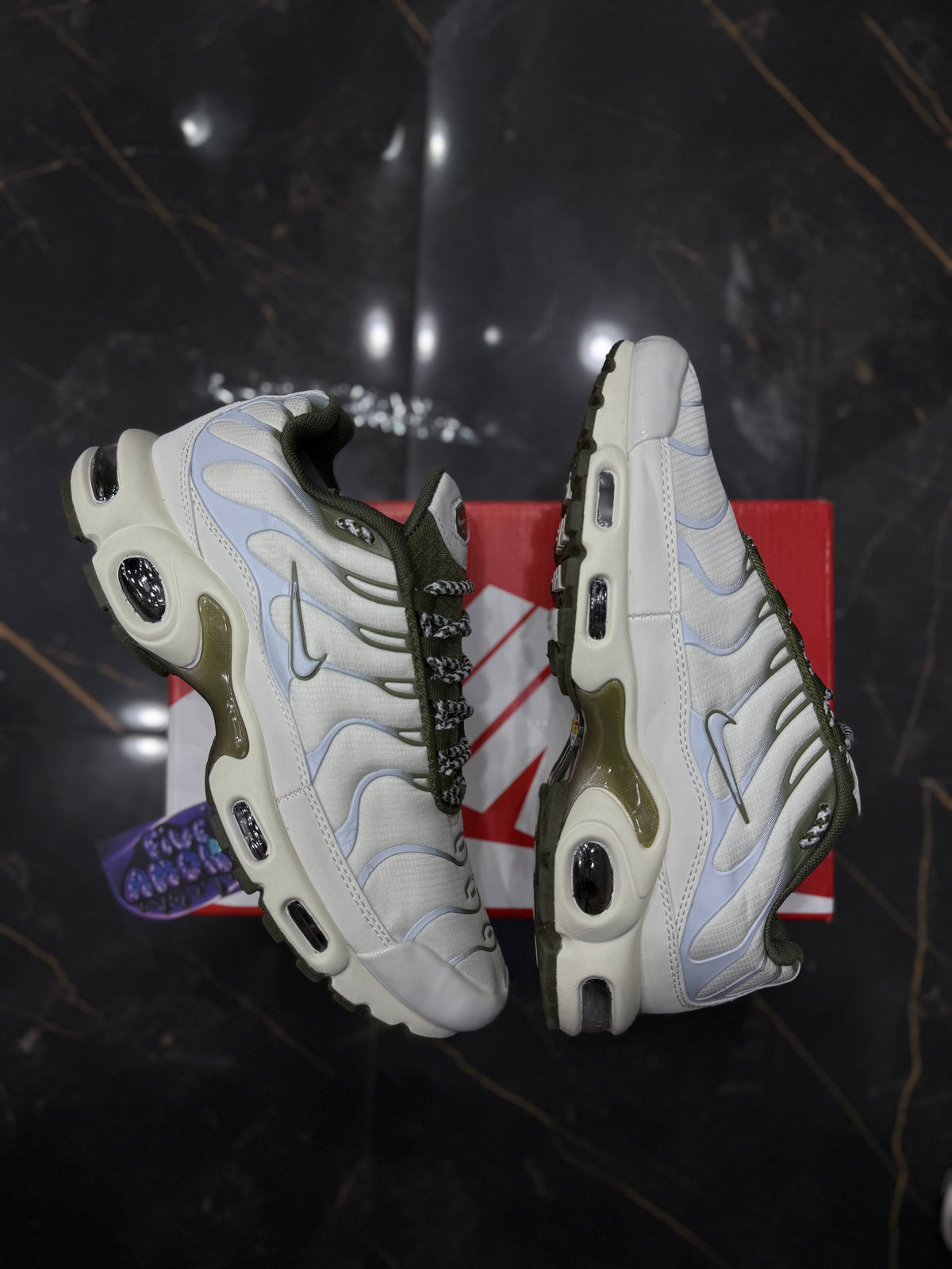 NK AIR MAX PLUS TN ''BONE OLIVE''