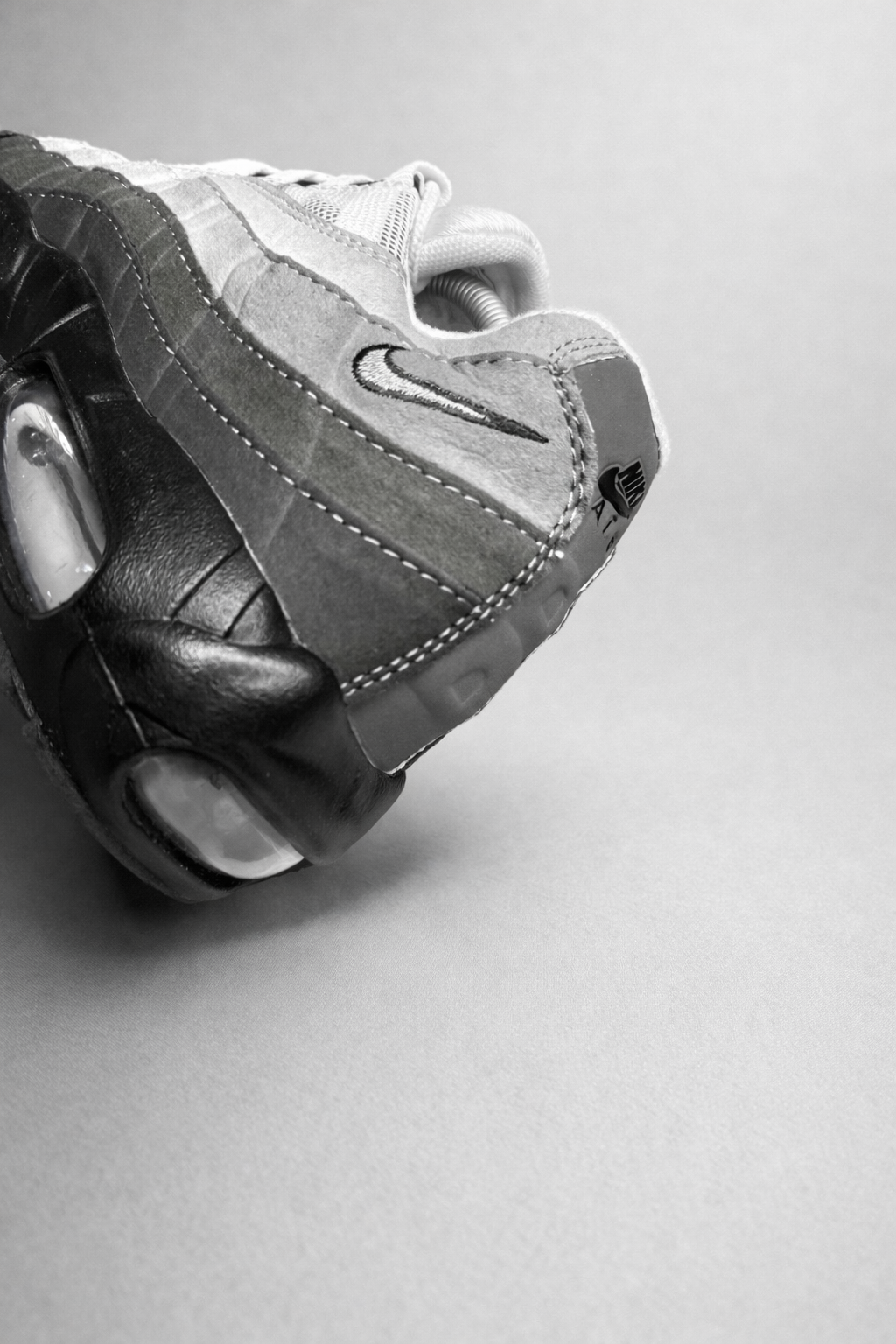 AIR MAX 95 "GRADIENT GREY"