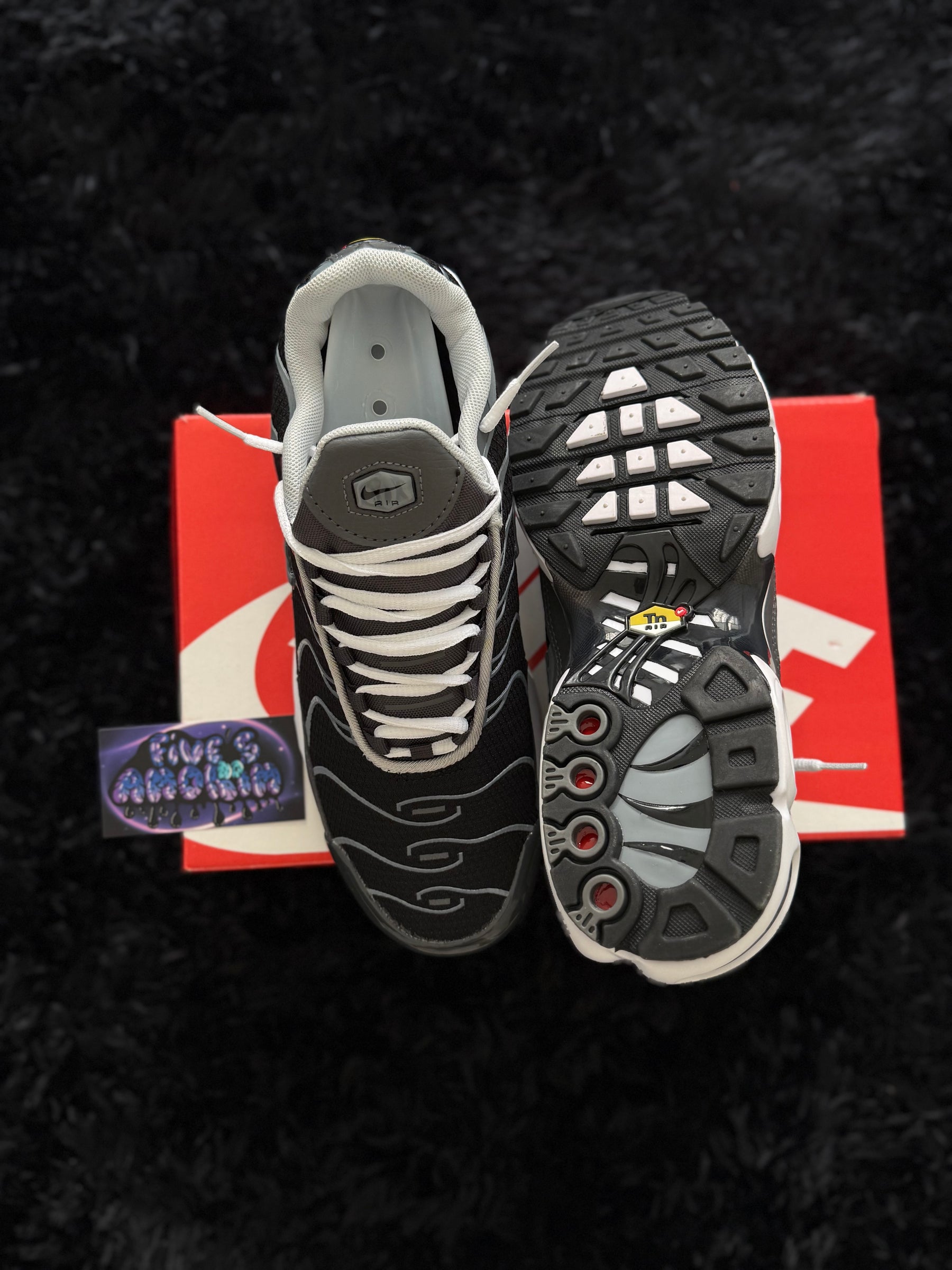 NK AIR MAX PLUS TN “COOL GRAY"