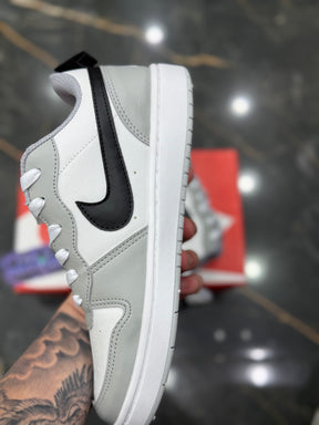 Borough Low “Cinza/Branco"