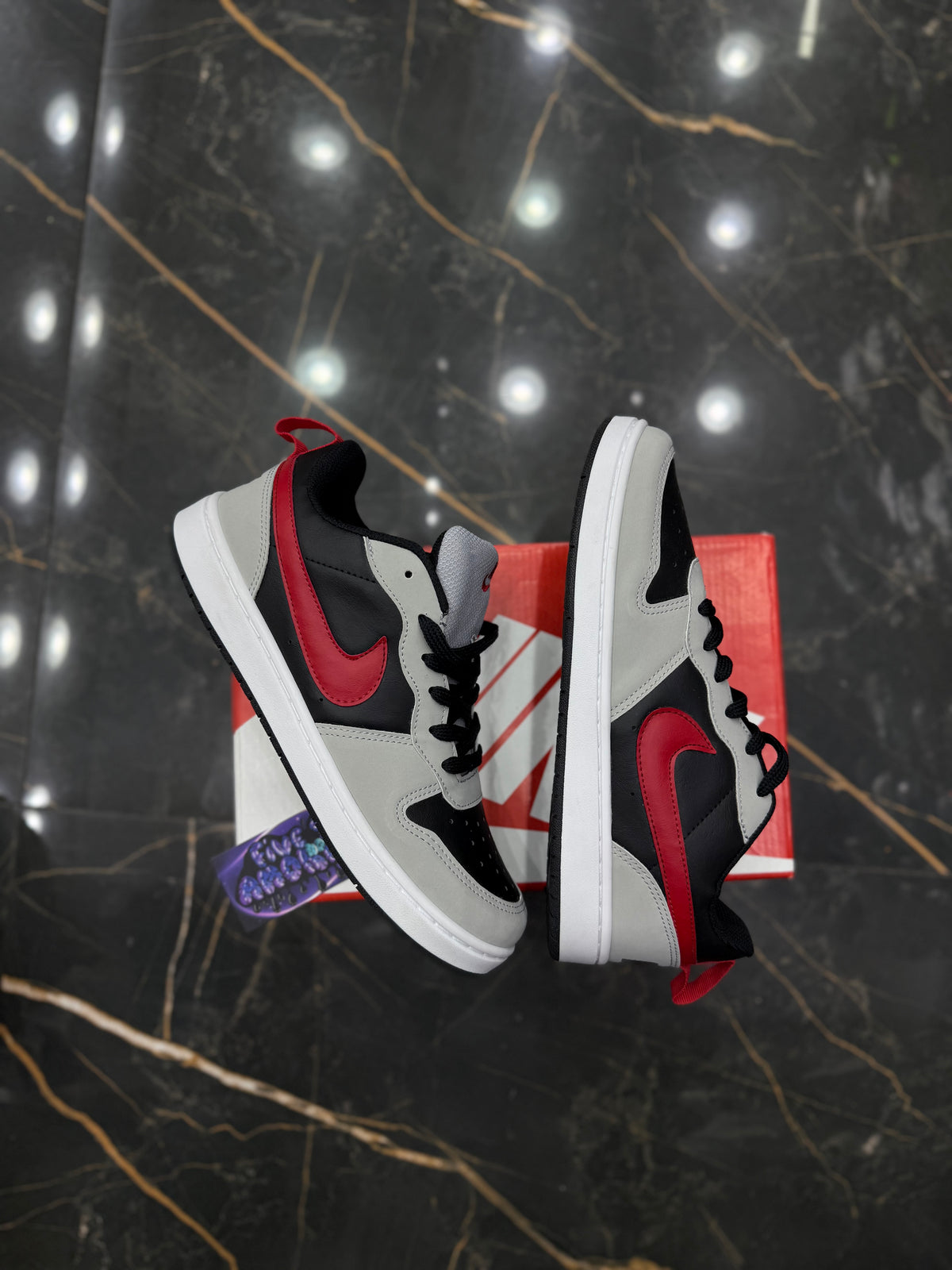 Borough Low “Vermelho/cinza”