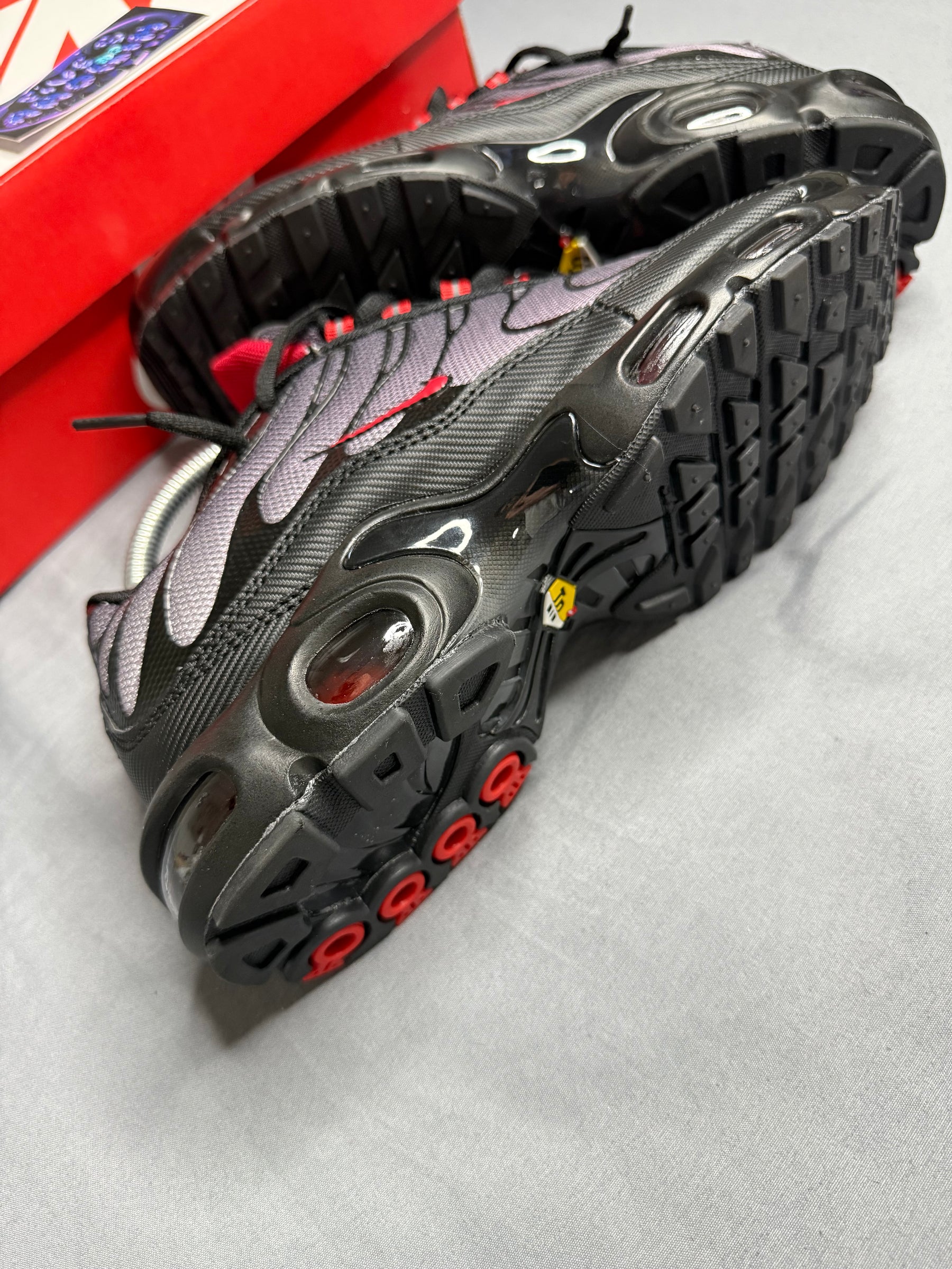 NK AIR MAX PLUS TN "DRACULA"