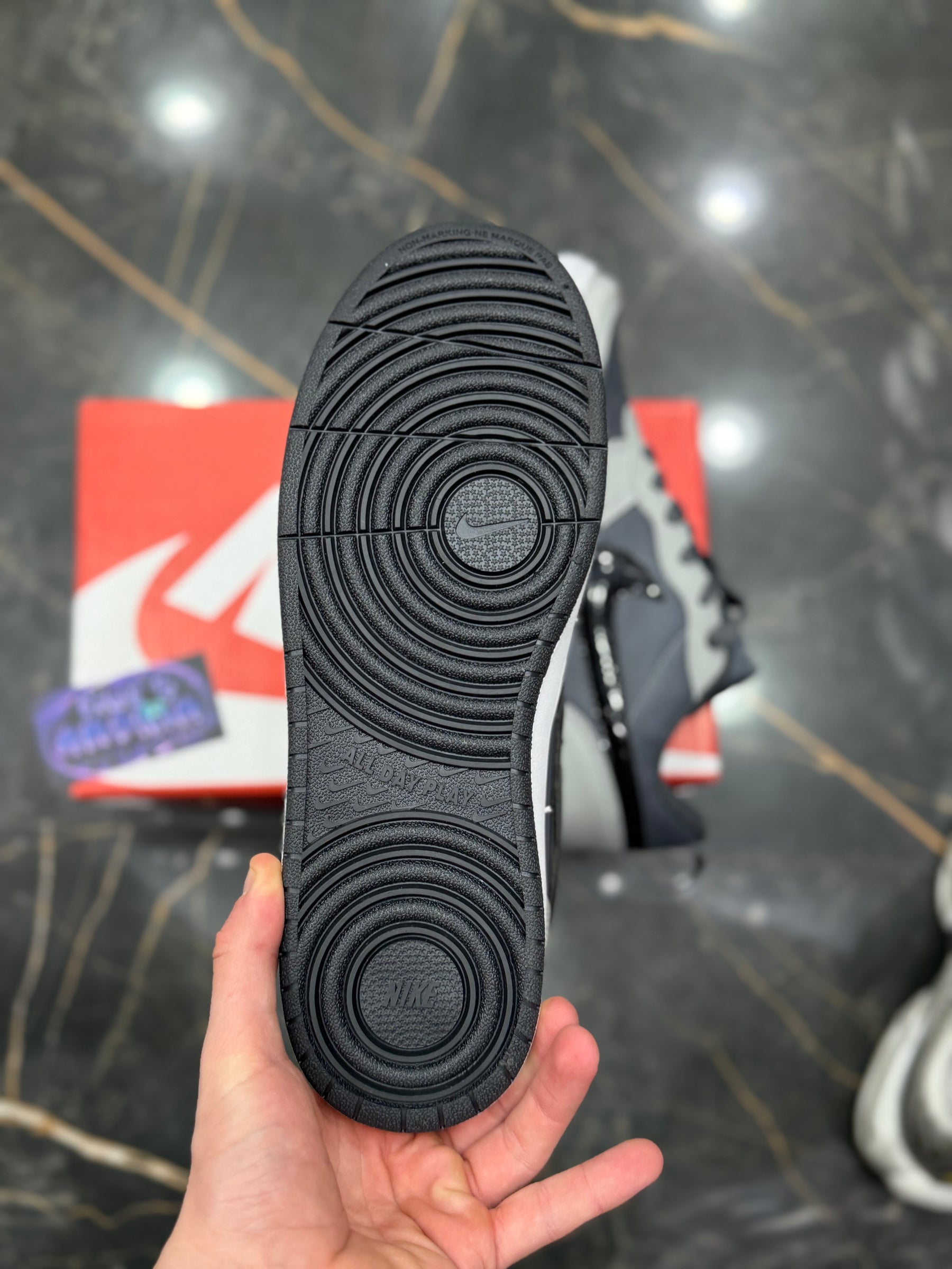 Borough Low “Cinza"