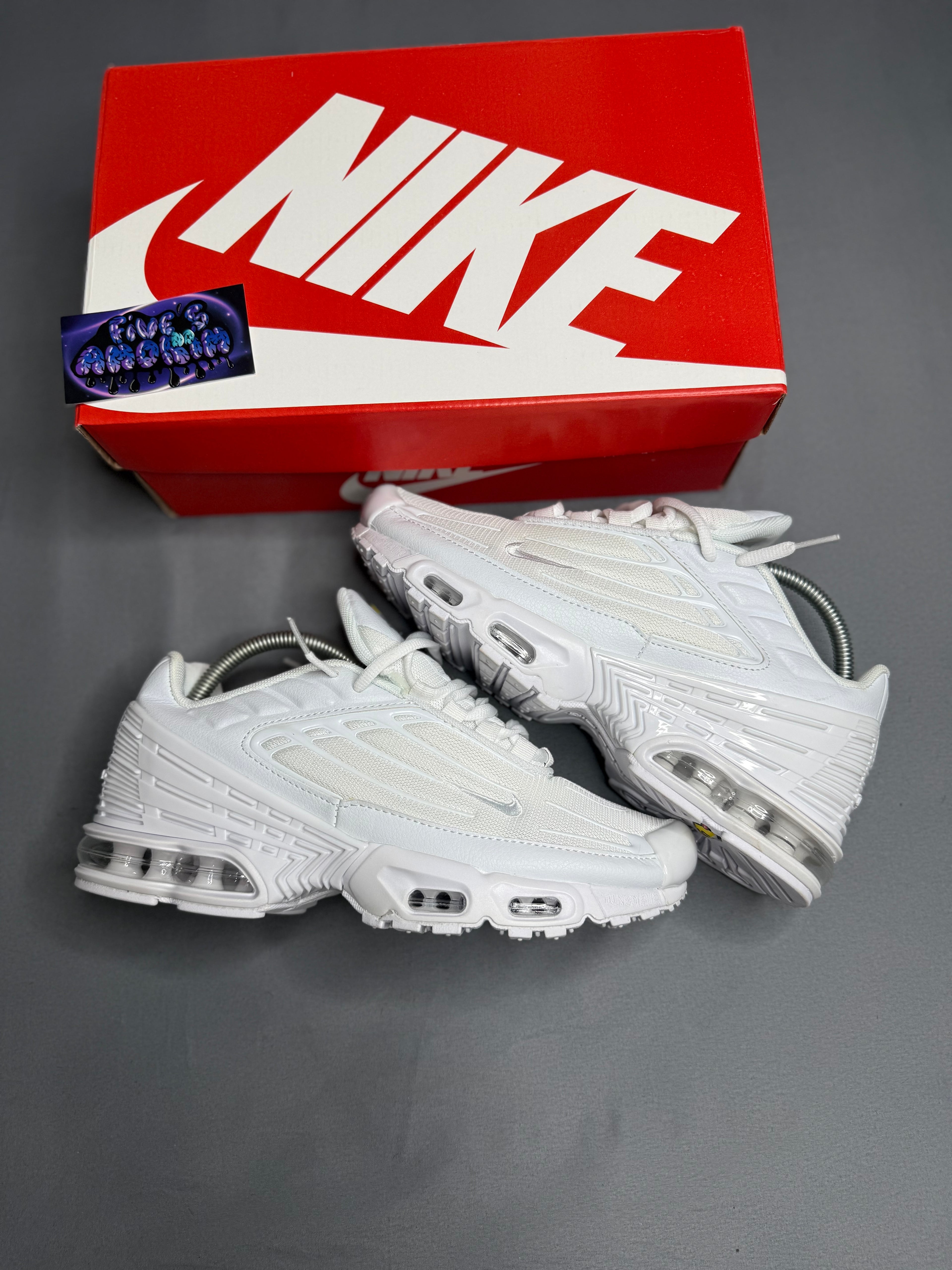 NK AIR MAX PLUS TN III ''TRIPLE WHITE''