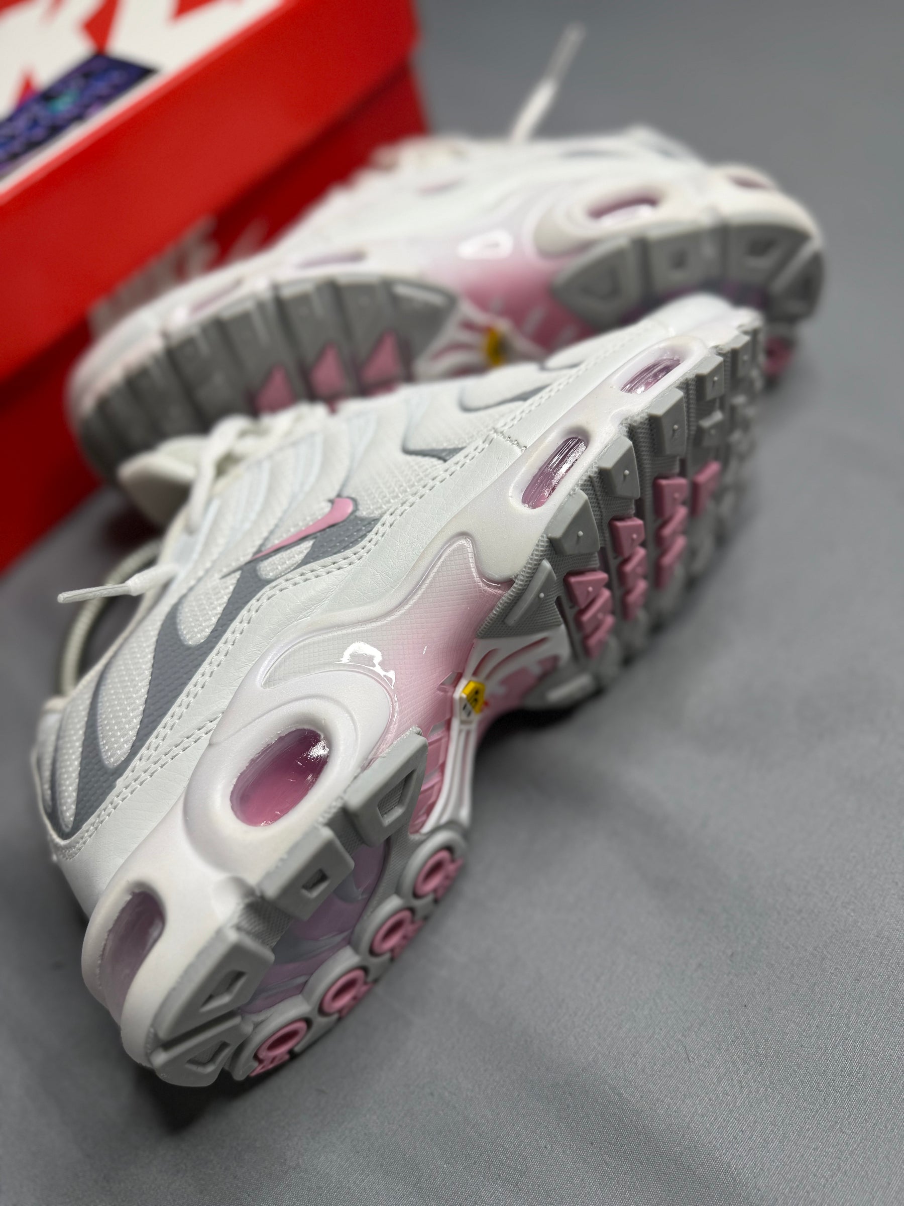 NK AIR MAX PLUS TN "PINK RISE"