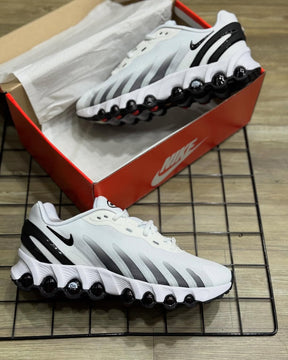 Air Max Plus Dn8 “Oreo” - Pronta entrega