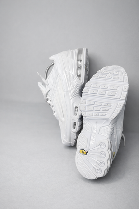 NK AIR MAX PLUS TN III ''TRIPLE WHITE''