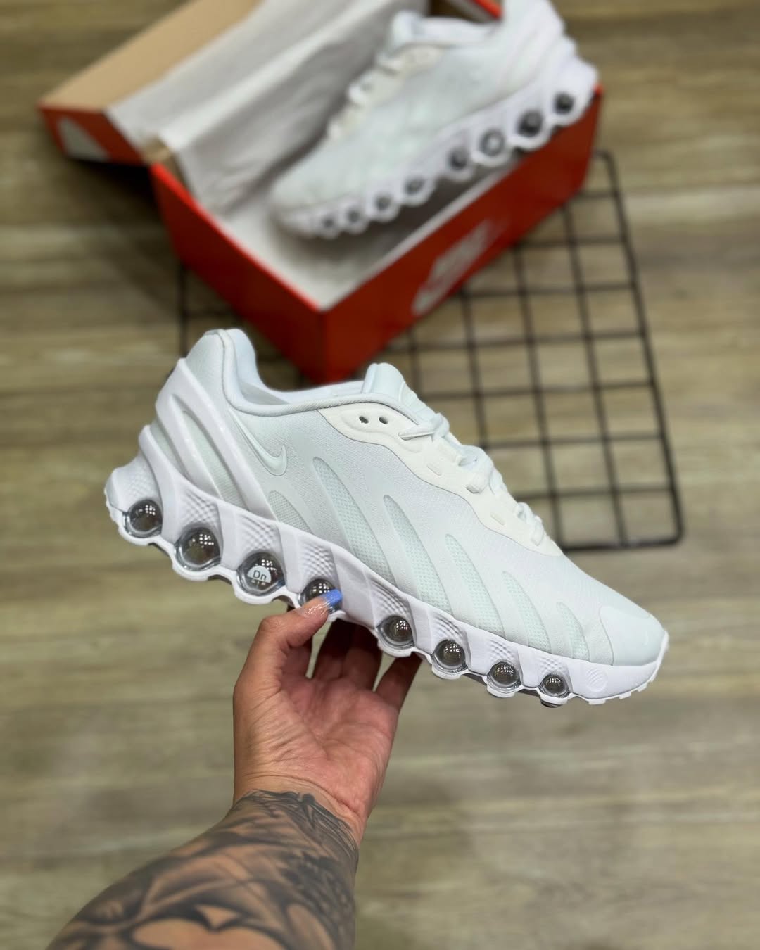 Air Max Plus Dn8 “Triple White” - Pronta entrega
