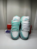 NK SB TWIST "Ciano"