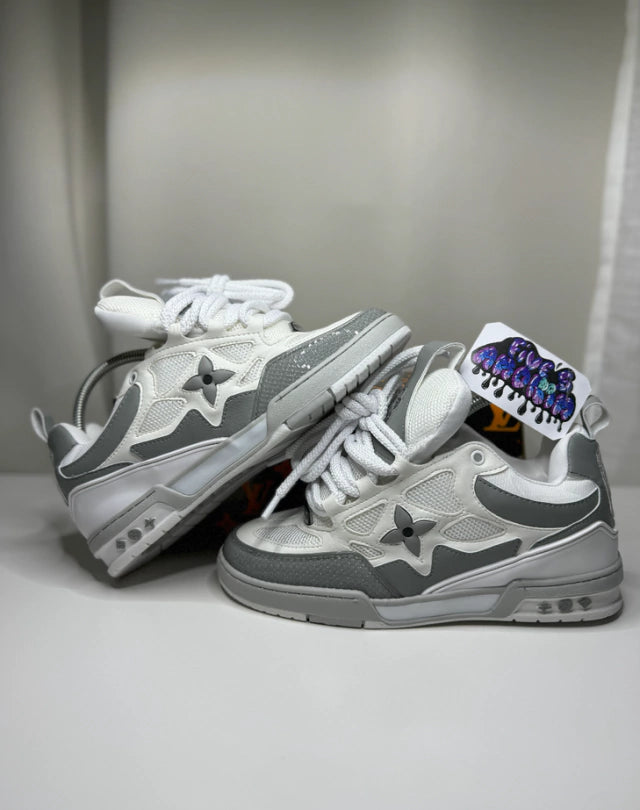 LOUIS VUITTON SKATE “CINZA/BRANCO”