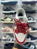 Dunk Low - Branco/Vermelho