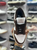 Dunk Low - Branco/Marrom