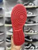 Dunk Low - Preto/Vermelho
